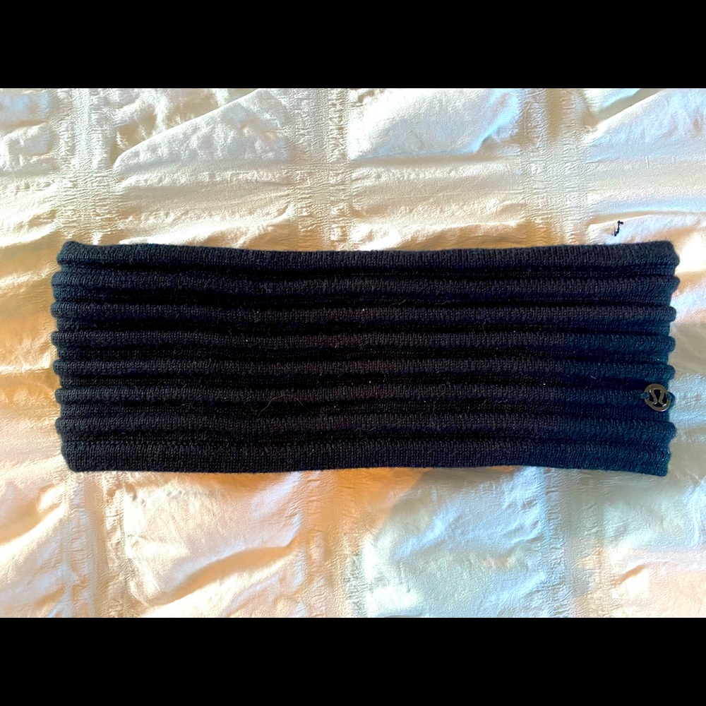 Lululemon Black Ear Warmer